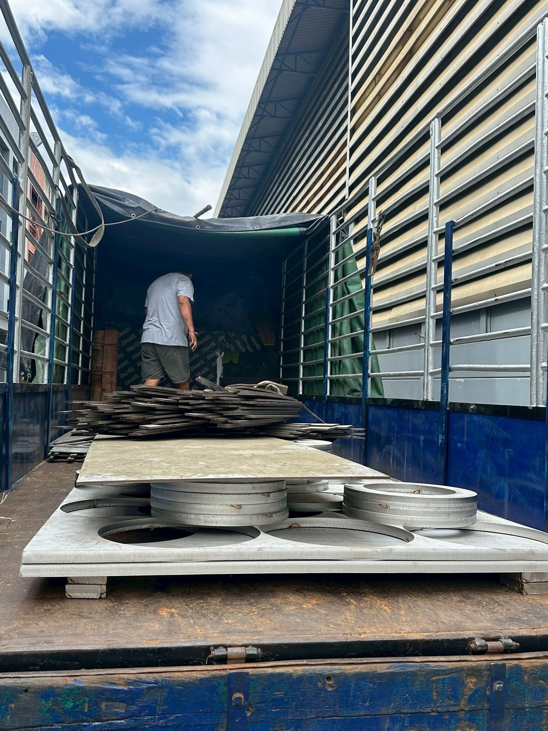 เครื่องม้วนเหล็ก